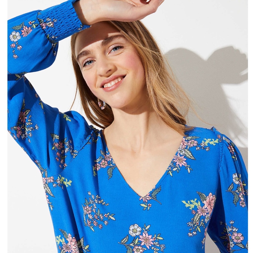 NWT Loft flora V neck puff sleeve blouse size XS petite - Picture 3 of 5